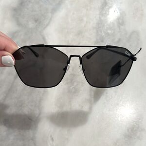 NWT Quay ‘Better Off’ Sunglasses, black